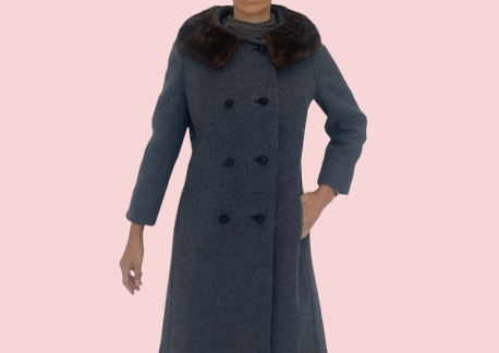 The Leaders Gray Vintage Coat with Faux Fur Neck Size Medium