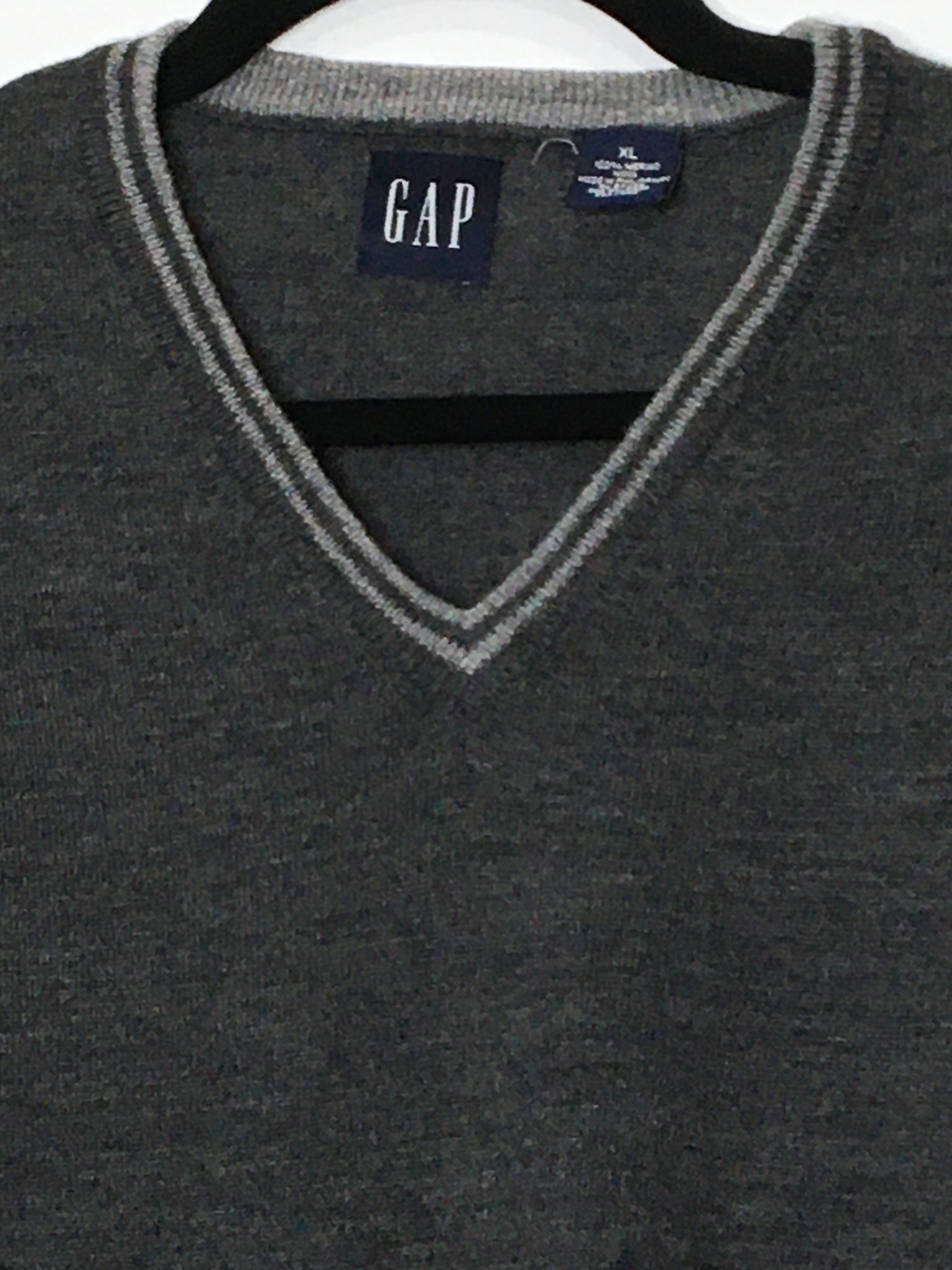 Gap Gray Men's 100% Merino Sweater | XL | Monarch Thrift Shop